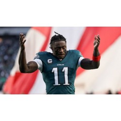 A. J. Brown och Jalen Hurts spelar nu för olika lag A. J. Brown och Jalen Hurts spelar nu för olika lag